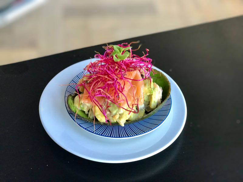 gevulde_avocado AVOCADO MET GEROOKTE WILDE ZALM