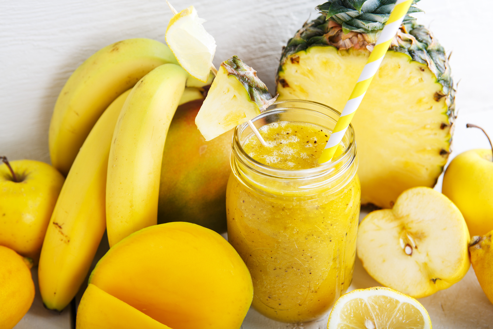 ananassmoothie PINEAPPLE & MANGO & COCONUT SMOOTHIE