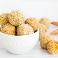 CARROT CAKE ENERGY BALLS