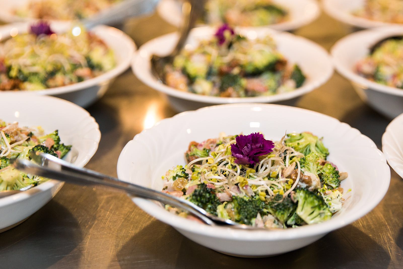 FRISSE BROCCOLI SALADE