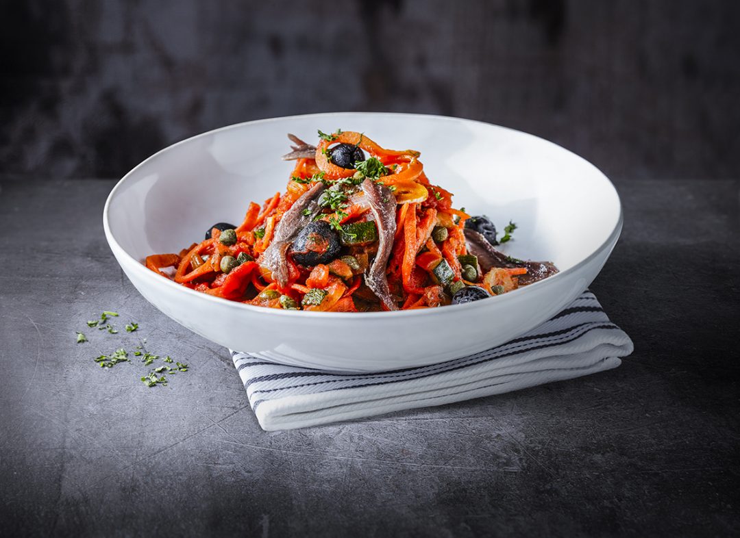 GROENTEPASTA ORANJE PEEN MET CAPONATA  