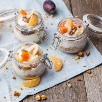 OVERNIGHT OATS MET SINAASAPPEL EN WALNOOT