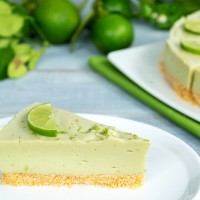 RAW AVOCADO CHEESECAKE 