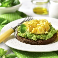 Toast met Roerei en Avocado