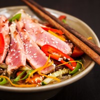 Tonijnsteak - Mungbean Noodles - Thaise Dressing